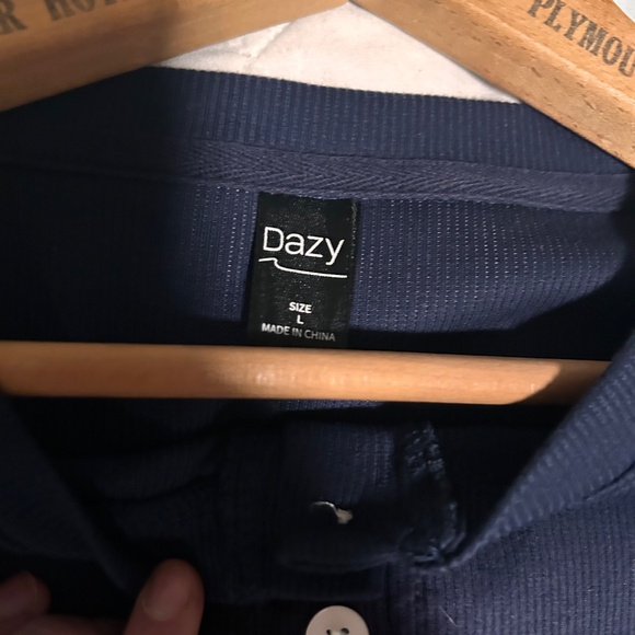 Dazy long sleeve crop top. Blue, never worn. - Picture 2 of 2